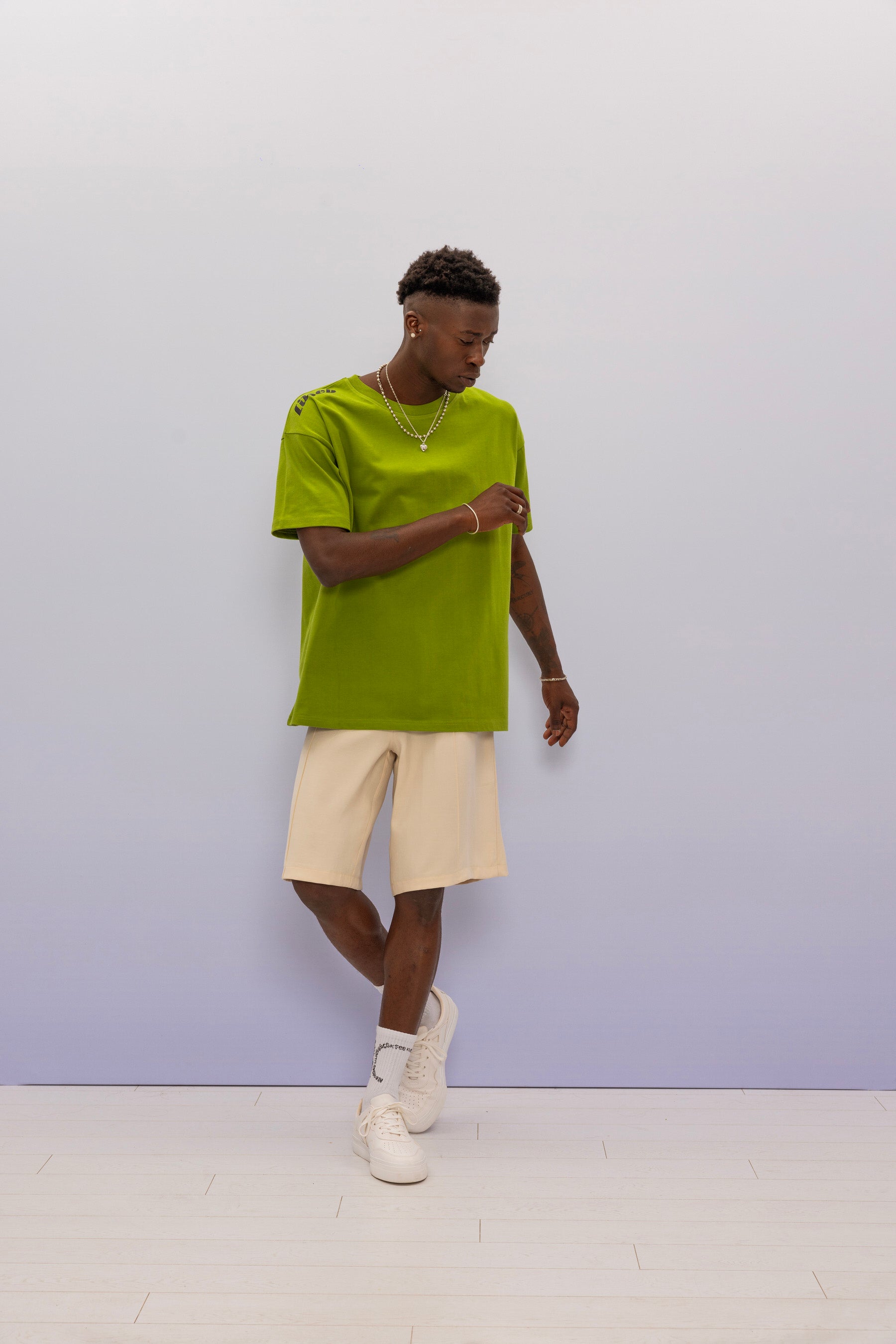 LAUNDRY TEE