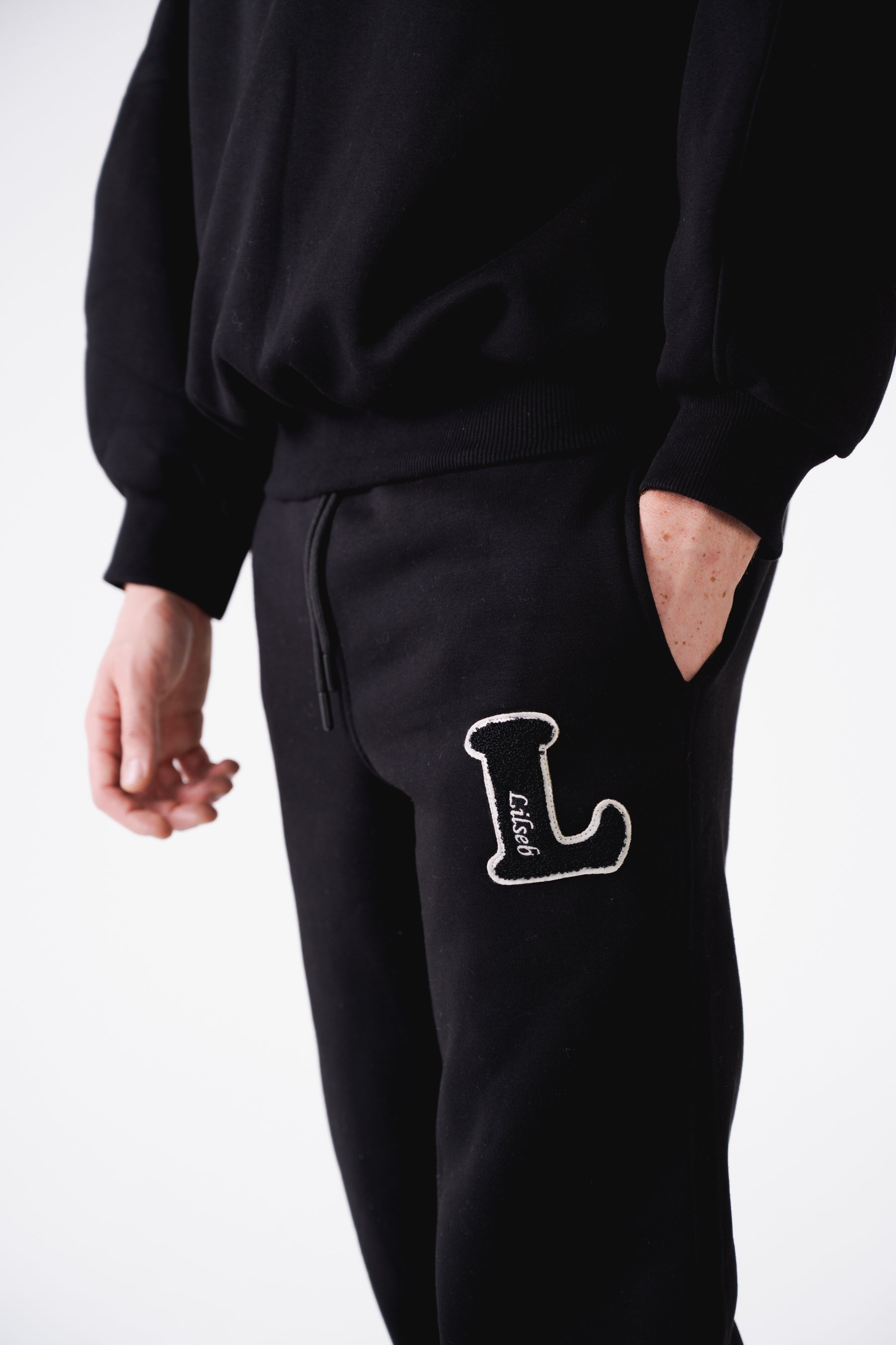 THE NOIR JOGGER